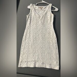 Elegant White Sleeveless Dress